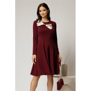 Rochie midi bordo in clini cu funda maxi satinata pe bust