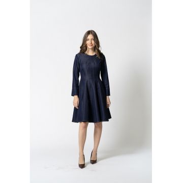 Rochie midi cu croiala evazata - maneci 3/4 si decolteu la baza gatului