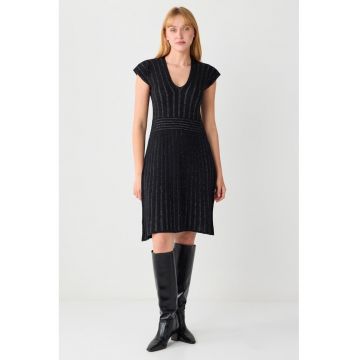 Rochie midi cu decolteu rotund - Negru -