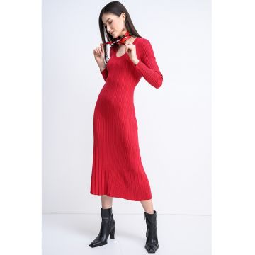 Rochie midi cu decolteu rotund si striatii