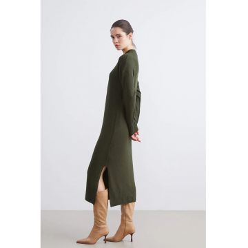 Rochie-pulover cu slit