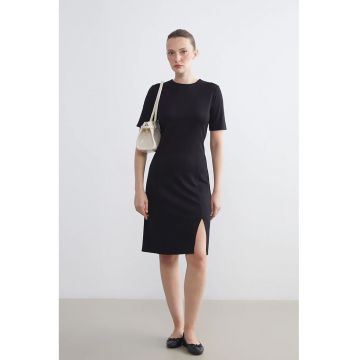 Rochie uni cu slit lateral