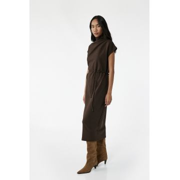 Rochie cu maneci scurte si guler mediu