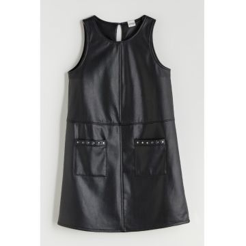 Rochie din piele sintetica cu decolteu la baza gatului