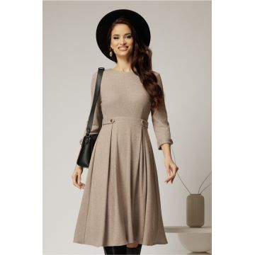 Rochie DY Fashion midi bej din tricot cu nasturi decorativi pe talie