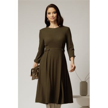 Rochie DY Fashion midi kaki din tricot cu nasturi decorativi pe talie
