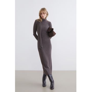 Rochie midi tricoata fin