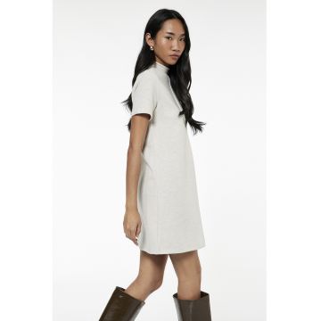 Rochie tricotata cu maneci scurte