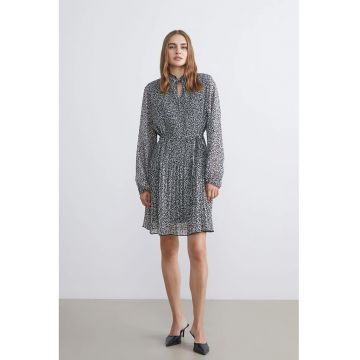 Rochie vaporoasa cu model si talie ajustabila