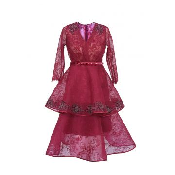 Rochie de dantela - stratificata - cu decolteu in V si margele Marlene - Visiniu