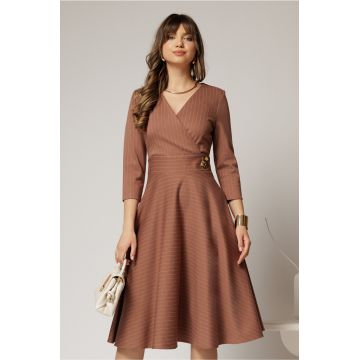 Rochie DY Fashion bej clos in dungi din jerse si detaliu in talie