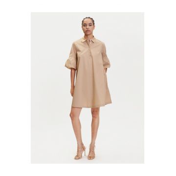 Rochie Camasa dama  bej - 2 caracteristici reprezentative