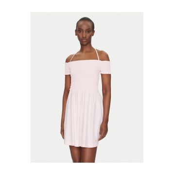 Rochie de vara dama  roz - 2 caracteristici reprezentative