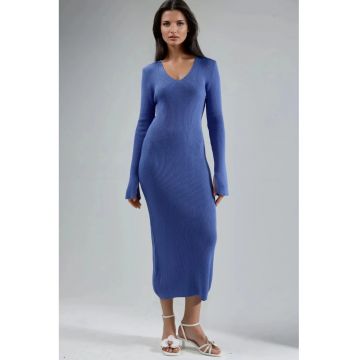 Rochie maxi tricotata -  decolteu in V - slit - albastru cerulean - tricot 100% acrilic -
