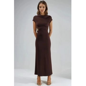 Rochie midi  maro - jerseu - cu accesoriu piatra