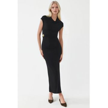 Rochie Midi  neagra - jerseu - cu accesoriu din pietre