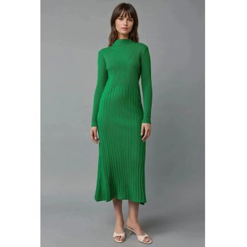 Rochie tricotata -  mulata cu guler semi-inalt - verde - tricot 100% acrilic -