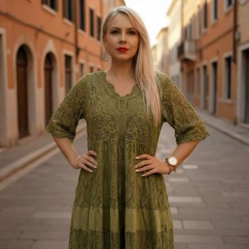 Rochie din dantela Mari