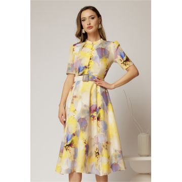 Rochie DY Fashion midi cu imprimeu galben in clos din triplu voal cu nasturi la bust si curea in talie