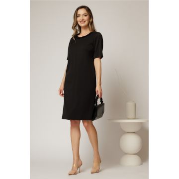 Rochie DY Fashion midi neagra cu impletitura la decolteu si adaos de viscoza
