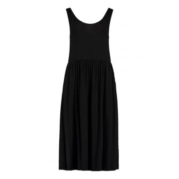 Rochie evazata cu model uni - Negru