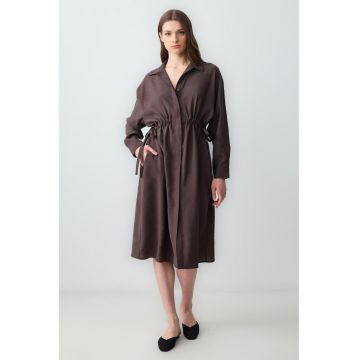 Rochie midi evazata cu decolteu in V - Maro inchis