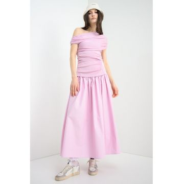 Rochie cu decolteu pe un umar si aspect drapat - Roz