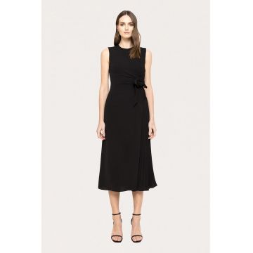 Rochie cu pliuri si floare in talie - Negru