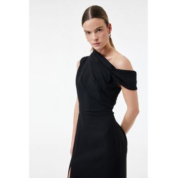 Rochie lunga cu croiala cambrata si model uni - Negru