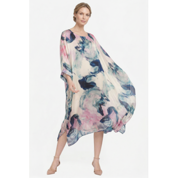 Rochie lunga din matase naturala cu croi amplu, print abstract bleumarin, pastel si efect pictural fluid