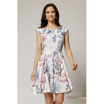 Rochie scurta ivoar in clos cu flori roz si lila si curea in talie
