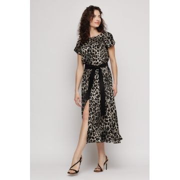 Rochie midi animal print satinată cu cordon