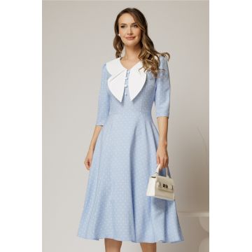 Rochie midi bleu cu buline si guler amplu croi clos