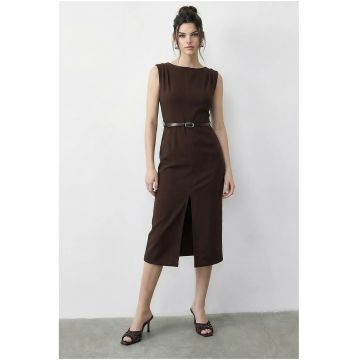 Rochie midi creion  cu curea - decolteu barca - maro - textil