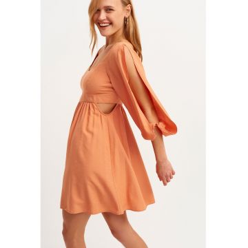 Rochie mini cu decupaje laterale - Maro deschis