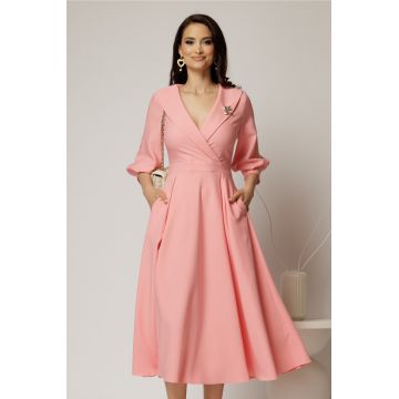 Rochie office de ocazie din stofa roz somon cu bust petrecut si rever