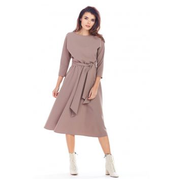 Rochie De Dama -  Model Asimetric Cu Talie Marcata - Cappuccino - 96% Poliester 4% Elastan - Rochie Midi Eleganta - Croiala Fluida Cu Slit - Tinuta Luxoasa Casual Si De Seara - Super Confortabila - Fabricata In Polonia - Design Fashion - Cappuccino
