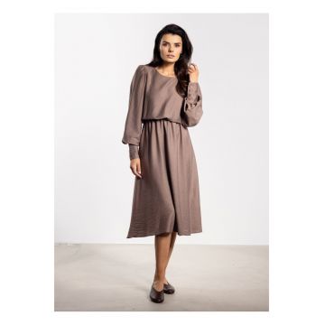 Rochie midi -  Maro taupe - rayon natural - maneci lungi cu mansete - talie elastica - decolteu barca - confortabila - ideala pentru toamna-iarna - Maro taupe