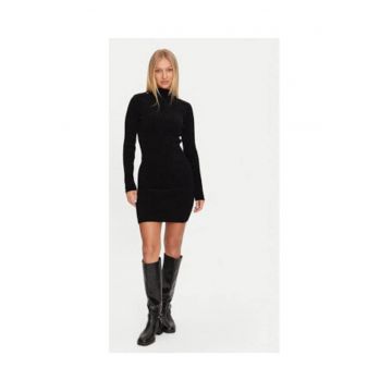 Rochie scurta tricotata cu guler scurt