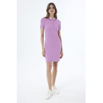 Rochie polo cu detalii contrastante