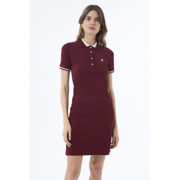 Rochie polo cu detalii contrastante
