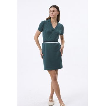 Rochie tricotata cu guler ascutit si decupaj in V - Verde persan