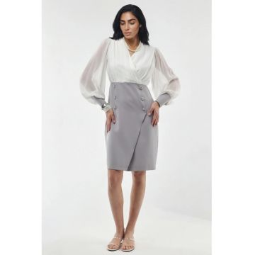 Rochie midi -  eleganta - gri deschis - decolteu in V - maneca lunga - fara inchidere - detalii cu buton