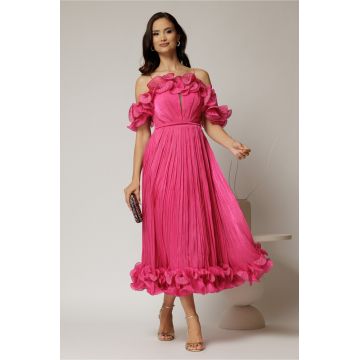 Rochie midi fucsia in clos din voal satinat cu volanase la bust si la baza