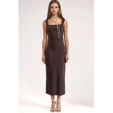 Rochie midi -  mulata - guler patrat - maro - tricot