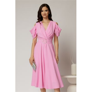 Rochie midi roz din voal in clos cu decupaje la umeri si cordon in talie