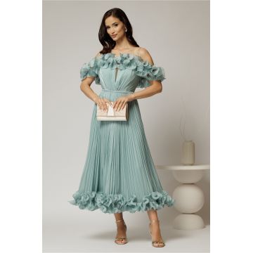 Rochie midi verde mint in clos din voal satinat cu volanase la bust si la baza
