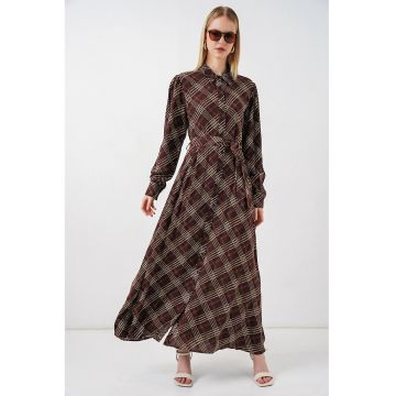 Rochie tip camasa - midi -  model in carouri - viscoza - maro