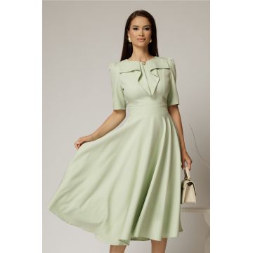 Rochie DY Fashion verde fistic cu guler amplu si detaliu inima