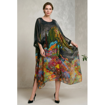 Rochie lunga dama din matase vaporoasa, croi lejer oversize tip kaftan, imprimeu pictural pe fond negru